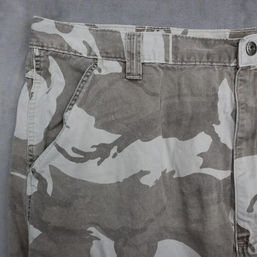 Wrangler Shorts Mens 42 Multicolor Camouflage Belt Loops Button Zip Cargo Shorts